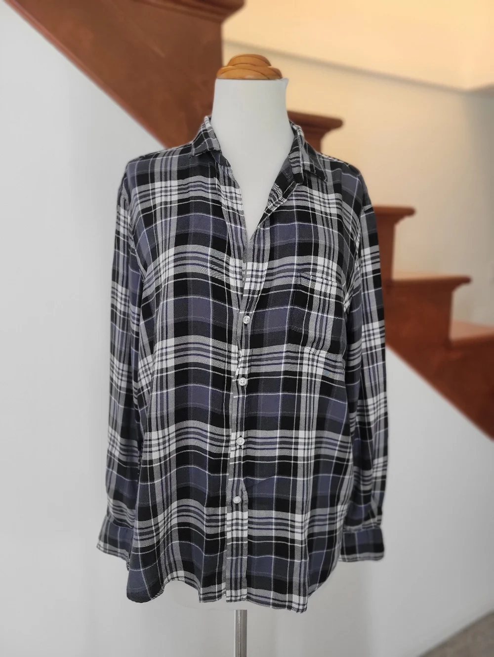 Frank & Eileen Women's Navy Plaid Button-Front Shirt Relaxed Fit Size S - Picture 6 of 6